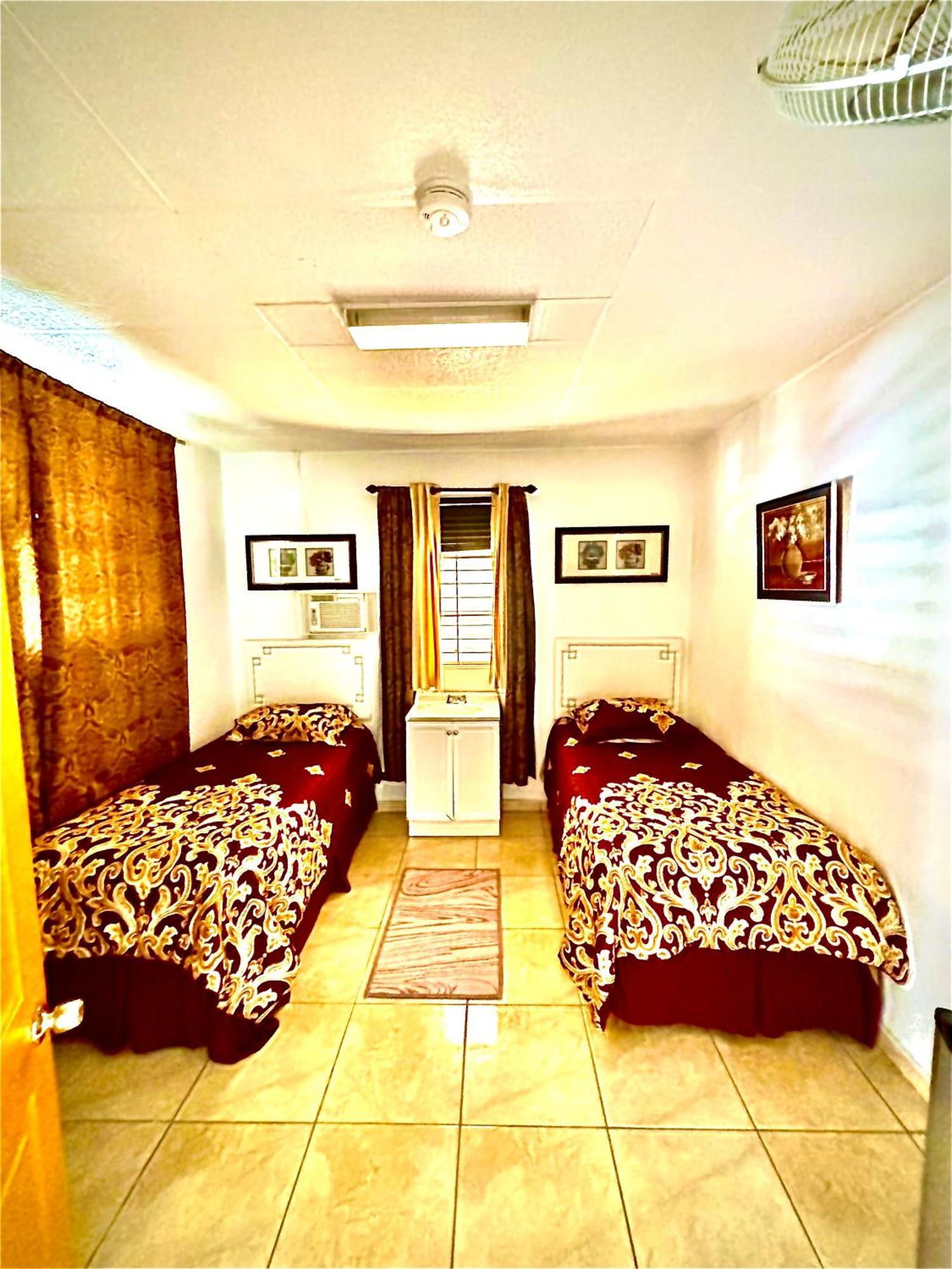 Great Savannah Guesthouse Sabana Grande Exteriör bild